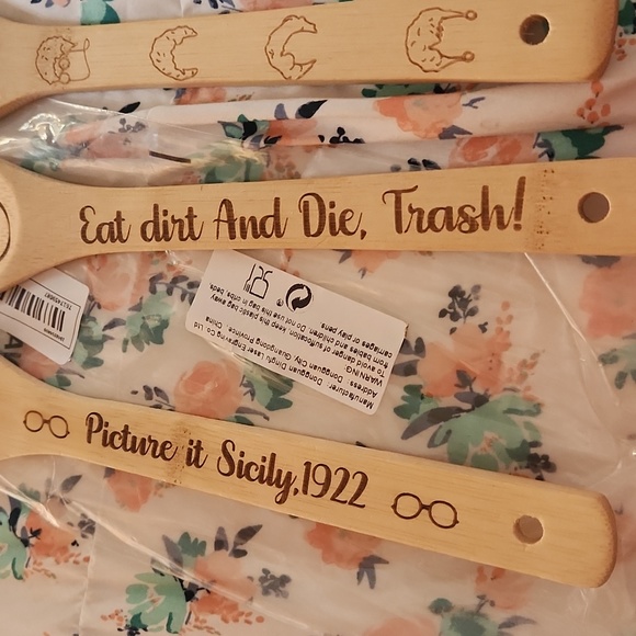 BNWT Set of 5 Golden Girls spatula set - Picture 6 of 6